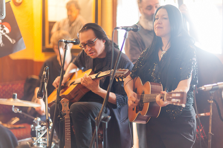 The Spyglass Inn Live Music - JC & Angelina